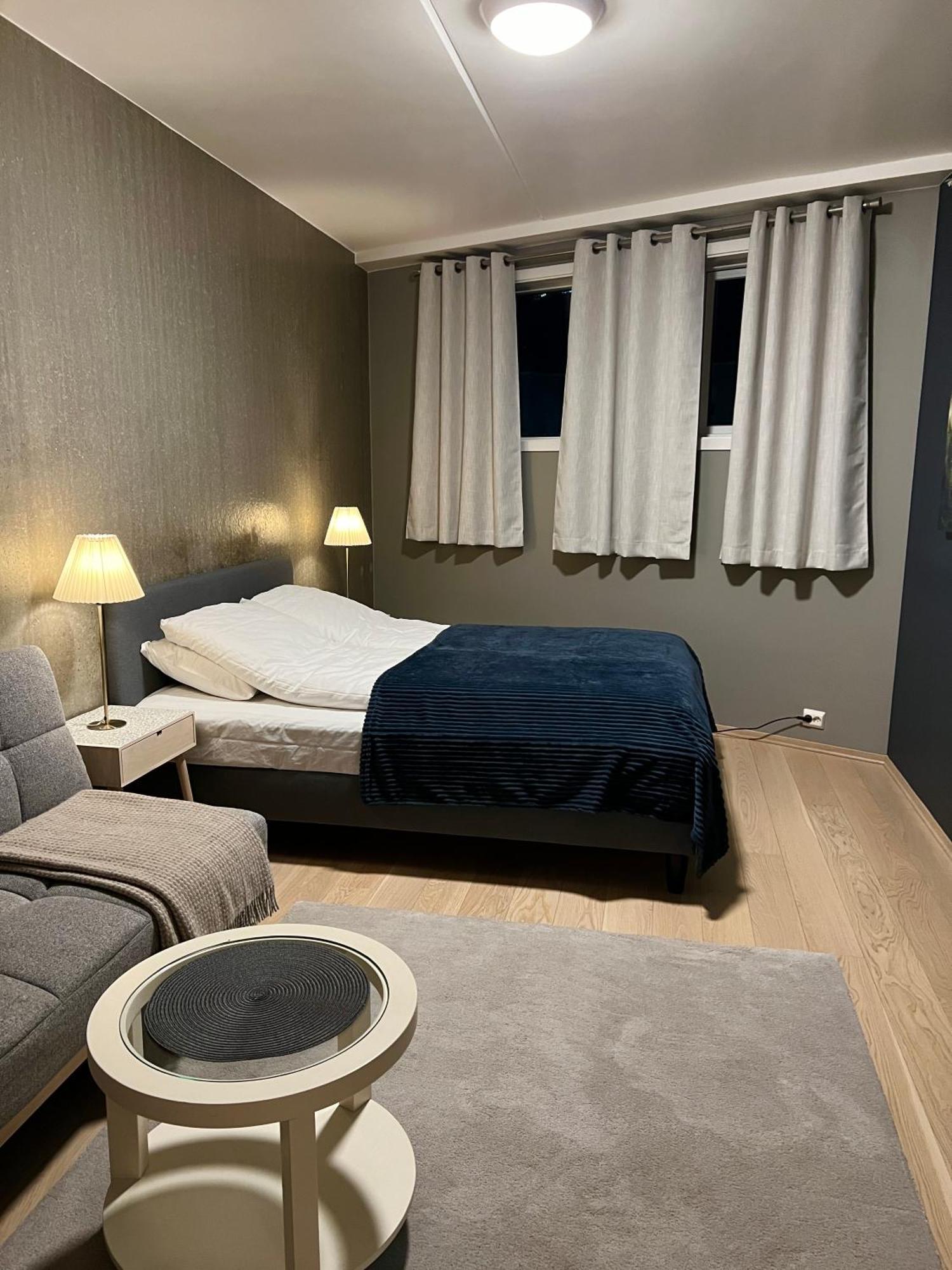 Koselig Byleilighet Sor I Sentrum Av Tromso. エクステリア 写真