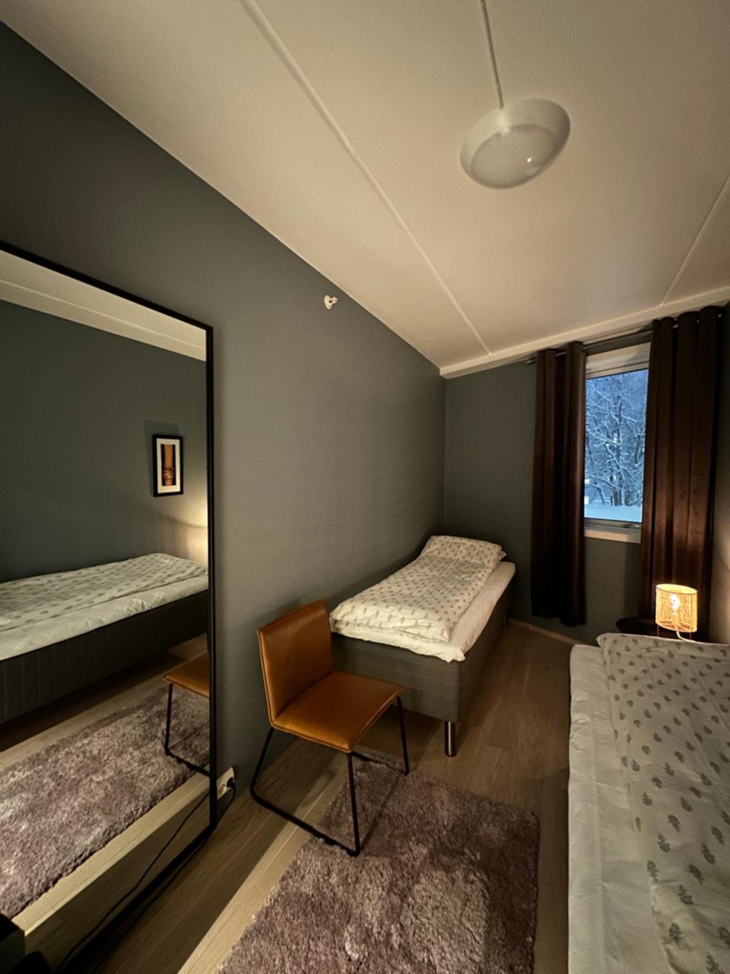 Koselig Byleilighet Sor I Sentrum Av Tromso. エクステリア 写真